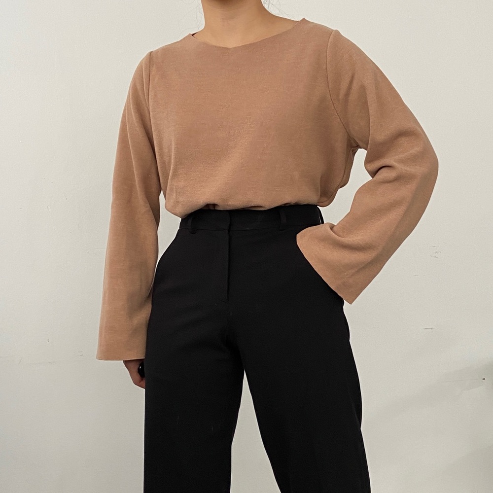 ❌SOLD❌Pale Peach Wide Sweater - Picture 3 of 4